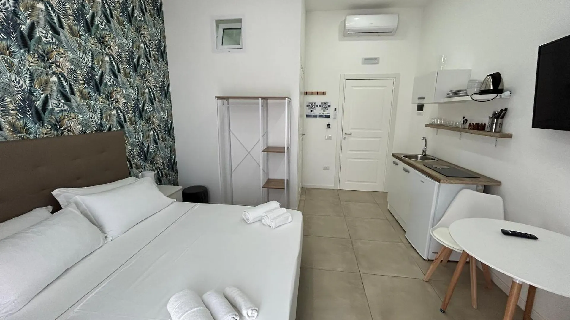 Enjoy Rooms Napoli Affittacamere