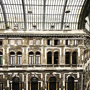 Domus Sibyllina, Galleria Umberto I נאפולי